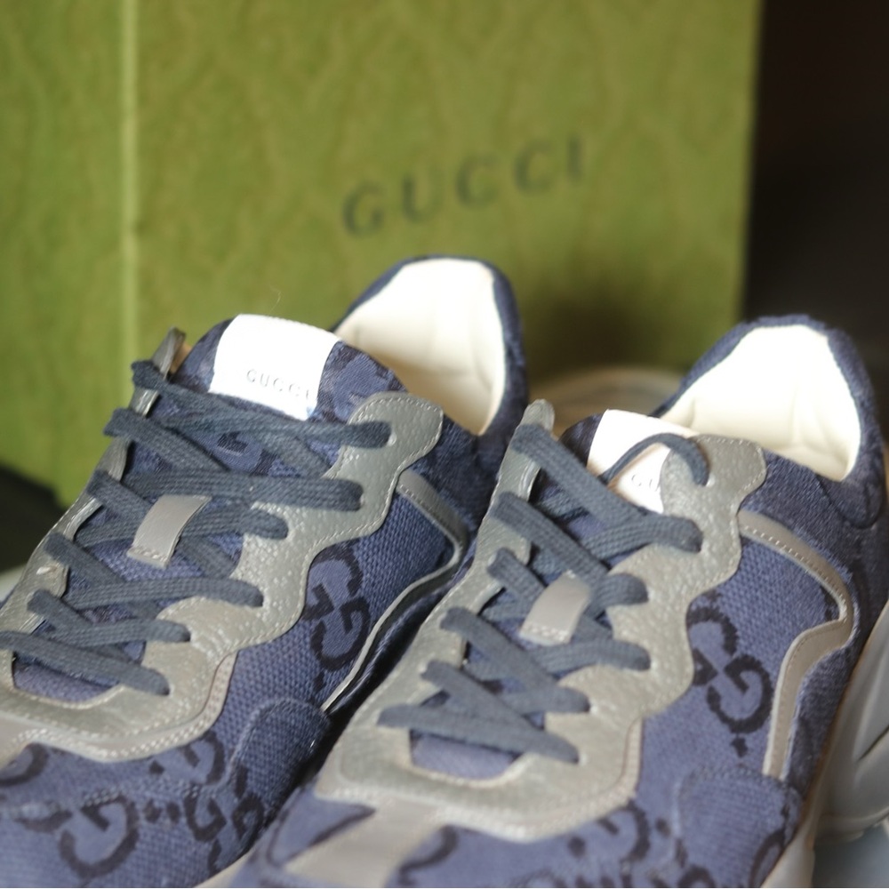 Gucci Navy Sneakers - Picture 2 of 6
